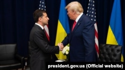 Переговори президентів України та США Володимира Зеленського (л) і Дональда Трампа, вересень 2019 року