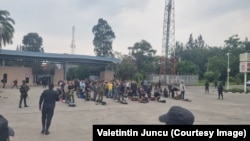 Imagini de la evacuarea românilor din Congo.