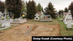 Місце, де стояв пам'ятник бійцям УПА в польському селі Грушовичі, 27 квітня 2017 року