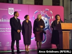 Palatul Cotroceni a fost iluminat în mov cu prilejul Zilei Mondiale a Prematurității.