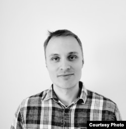 Цюрих университетінің постдокторанты, cаяси тұтқынның анықтамасы жайлы ғылыми мақала жазған Кристоф Штайнерт