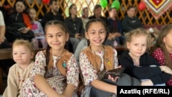 Бәйрәмгә килүче балалар