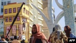 دو تن در هرات بدون محاکمه، به اتهام آدمربایی کشته و اجساد شان در مرکز شهر به نمایش گذاشته شدند.