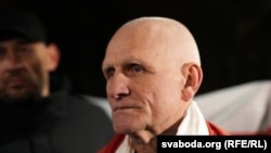 Алесь Бяляцкі ў Вільні пасьля вызваленьня, 13 сьнежня 2025